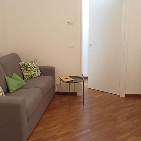 Amare Apartment Реджо Емилия Екстериор снимка